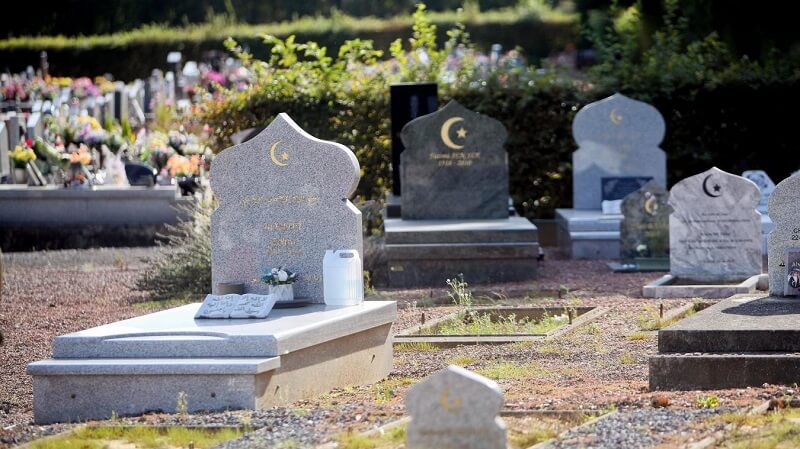 Religion musulmane : comment choisir une plaque funraire ?  - Plaques Funraires et Dcorations Tombales